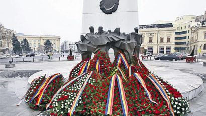 Preşedintele Klaus Iohannis a depus o coroană de flori la Monumentul Eroilor Revoluţiei