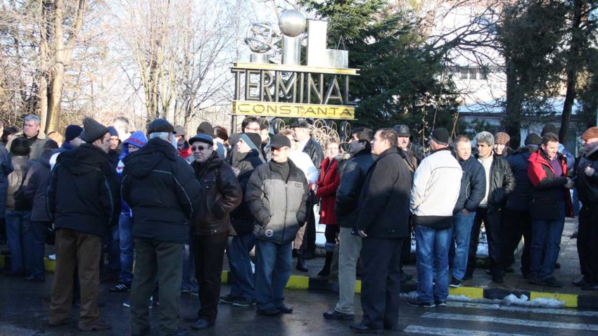 Proteste ale sindicaliştilor la Oil Terminal