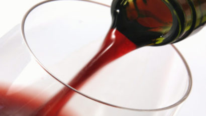 Atenţie la alcool! printre altele, conţine multe calorii