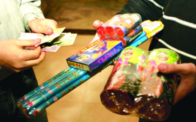 Dosare penale pentru comercializare ilegală de ARTIFICII, la Constanţa