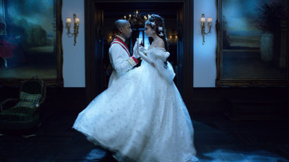 VIDEO: Clip pentru Chanel realizat de Karl Lagerfeld, în care cântă Pharrell Williams și Cara Delevingne