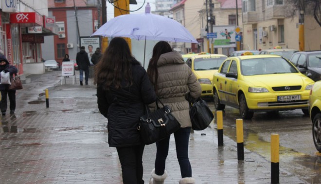 Va ploua în tot weekendul