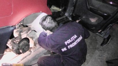 Contrabandă cu materiale pirotehnice oprită la Ostrov