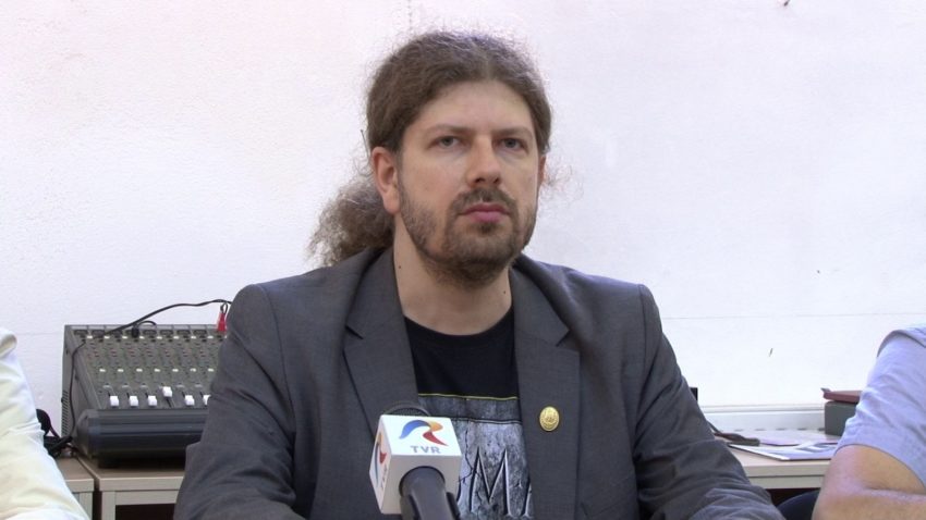 Probleme la Comisia Juridică din cauza delfinilor