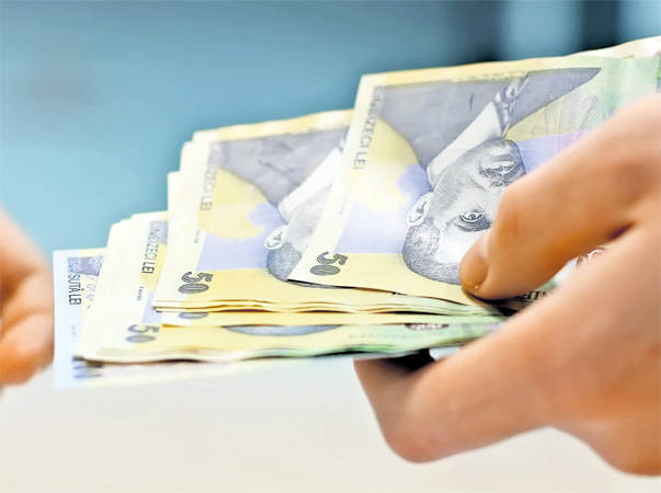 Salariul mediu a crescut în octombrie cu 7 lei