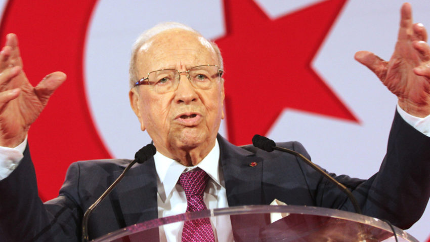 Primul preşedinte ales democratic din istoria unei ţări africane