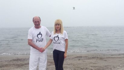 Preşedintele Băsescu, invitat să se alăture Partidului Mişcarea Populară, condus de Elena Udrea