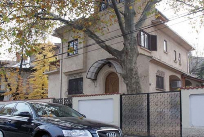Guvernul scoate la vânzare vila RA-APPS locuită de Geoană