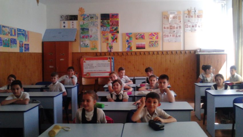 Peste 230 de locuri pentru elevii care doresc să studieze la unul dintre liceele de elită