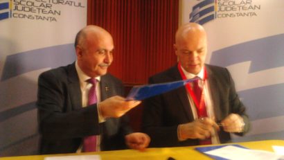 Directori de şcoli demişi din funcţie