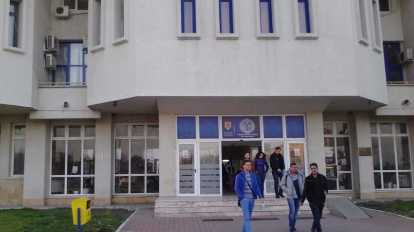 Academicianul Gheorghe Vlăduțescu primeşte înaltul titlu de Doctor Honoris Causa