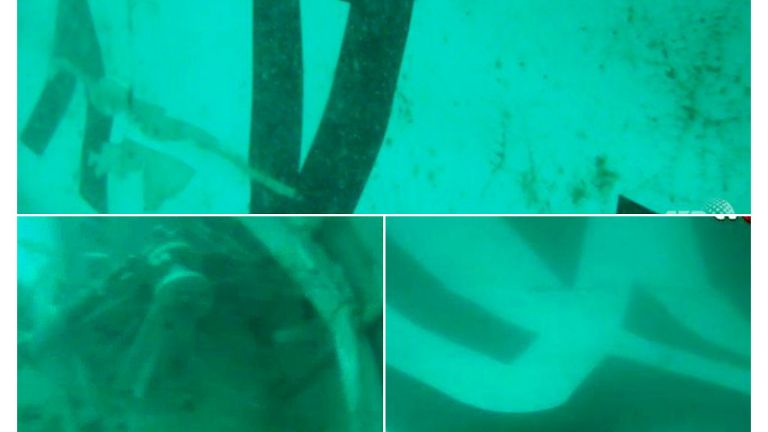 Sunete ce ar putea proveni de la cutiile negre ale avionului AirAsia, depistate în Marea Java