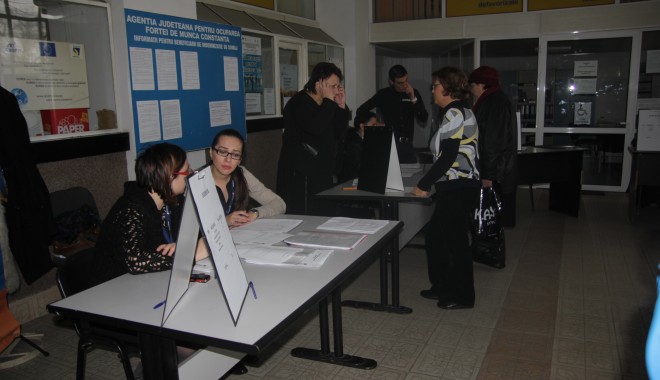 Aproape 90 de joburi pentru constănţeni