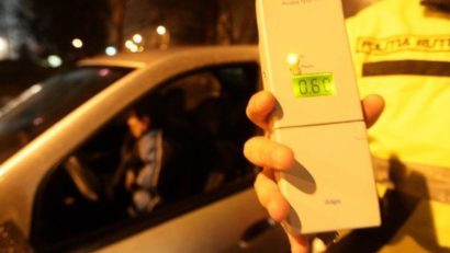 Pericole în trafic la Constanţa. Prinşi BĂUŢI sau FĂRĂ PERMIS la volan