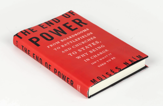Vânzări record pentru volumul de eseuri ‘The End of Power’ de Moises Naim
