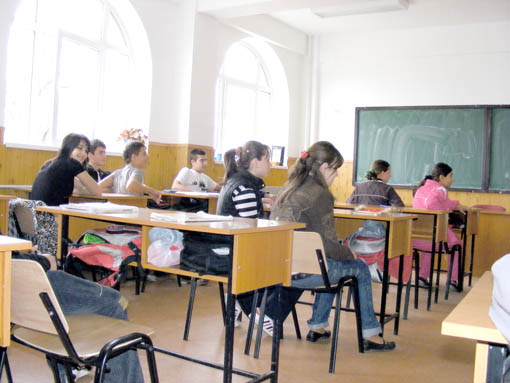Elevii se pregătesc să intre în vacanţă- iată calendarul şcolar pentru 2015
