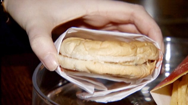 FOTO: Hamburgerul fără de moarte
