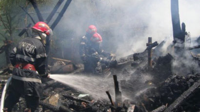 Incendiu la o locuinţă din cartierul Viile Noi
