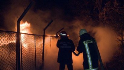 Pensionară de 75 de ani, arsă de vie în propria casă, în comuna Frecăţei