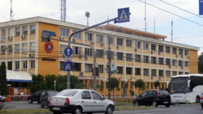 Şefii Poliţiei Timiş şi ai autorităţilor locale din Recaş, reţinuţi de procurorii DNA