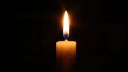 O femeie a fost găsită spânzurată în cartierul CET