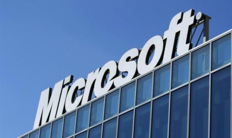 Guvernul atacă în instanţă contractul Microsoft