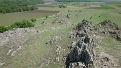 Parcul Naţional Munţii Măcinului are un centru turistic în satul Greci