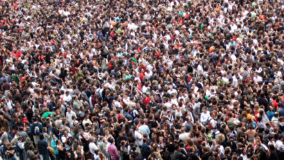 Rămânem din ce în ce mai puțini: Populația țării a SCĂZUT pentru al 26-lea an consecutiv