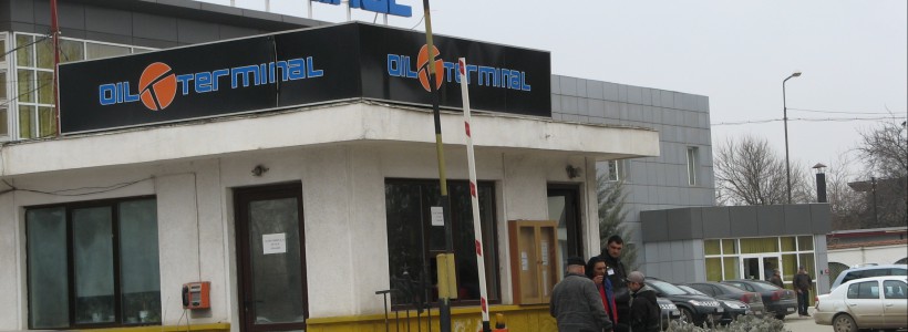 DEMISIE în bloc la Oil Terminal