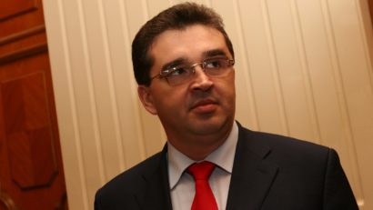 Expertele contabile din dosarul lui Marian Oprișan, reţinute sub acuzaţia că îl ajutau pe acesta