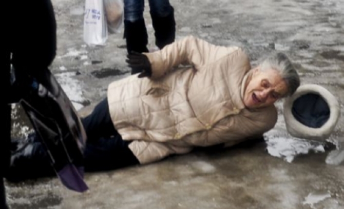 UTIL : Cum să ne ferim de fracturi pe polei