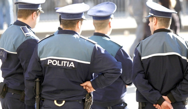 Bunuri de 250.000 de lei, confiscate de poliţiştii de la Transporturi Maritime