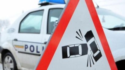 Accidente în lanţ la Constanţa, din cauza poleiului. Un adolescent din microbuzul de Hârşova a fost rănit