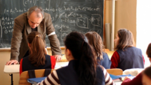 Gradaţii de merit şi pentru personalul didactic auxiliar