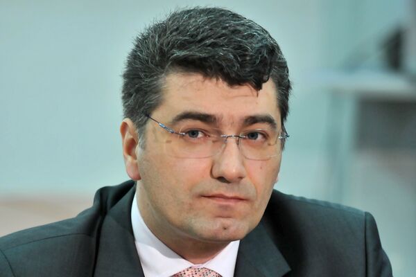 Fostul secretar de stat în Ministerul Justiţiei, Ovidiu Puţura, a fost arestat