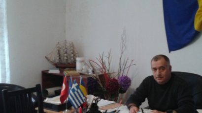 Revoluţionarii aflaţi în greva foamei pichetează, mâine, Prefectura Constanţa
