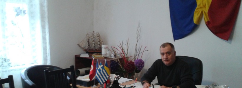 Revoluţionarii aflaţi în greva foamei pichetează, mâine, Prefectura Constanţa