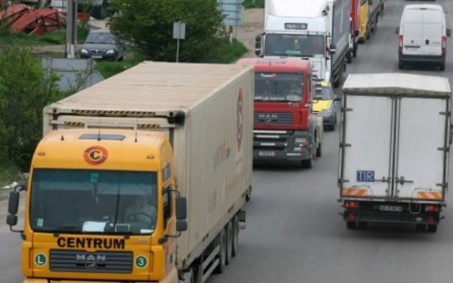 Restricţii de circulaţie pentru maşini grele pe A2 şi DN39