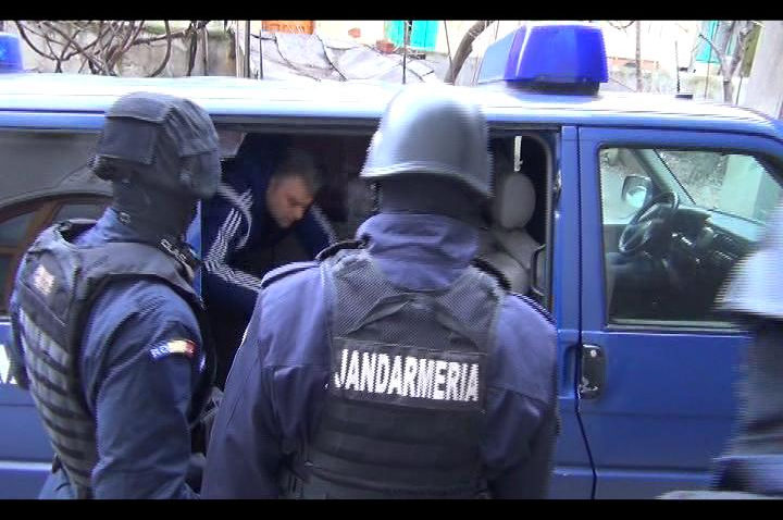 Șeful „mascaților” din Poliția Iași, cercetat de procurorii DIICOT