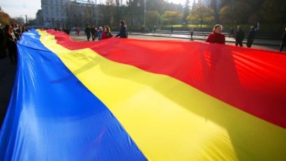 Tricolor de 150 de metri, purtat în “Marşul Unirii” din Sfântu Gheorghe