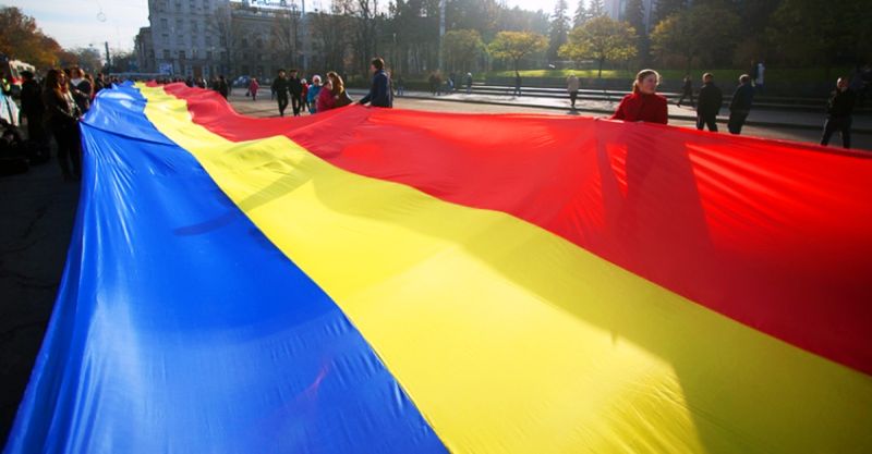 Tricolor de 150 de metri, purtat în “Marşul Unirii” din Sfântu Gheorghe