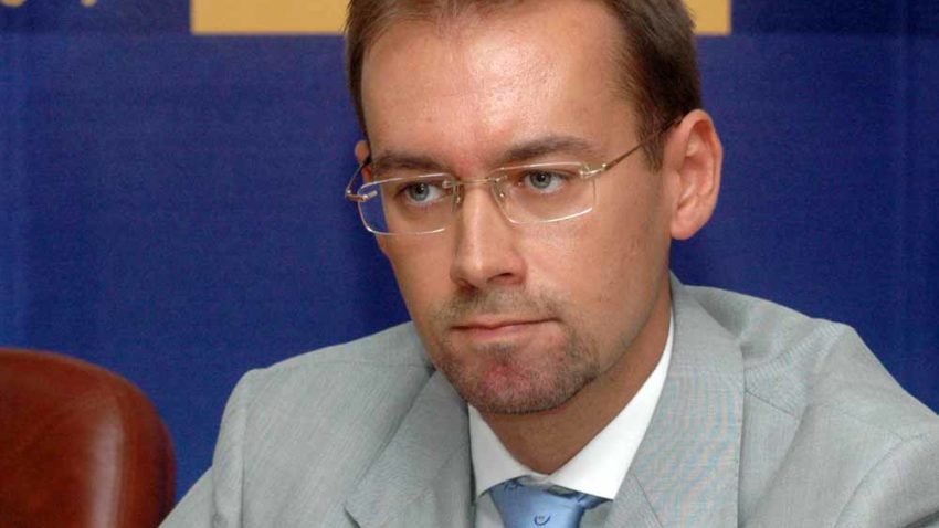 Senatorul PNL Tudor Chiuariu, urmărit penal în dosarul lui Viorel Hrebenciuc. El ar fi cerut şpagă 2 milioane de euro