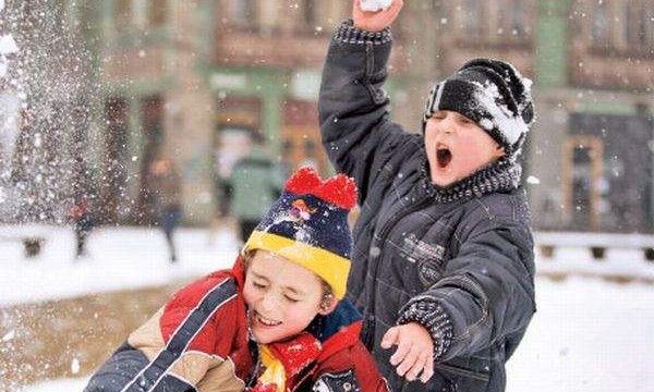 Ultima zi din ianuarie aduce o nouă vacanţă pentru elevi şi preşcolari