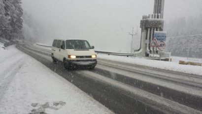 Trafic în condiţii de iarnă pe Valea Prahovei