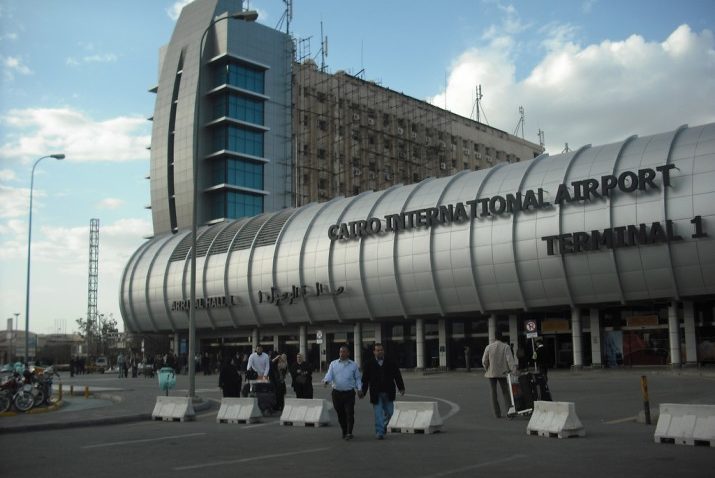 Două bombe în aeroportul din Cairo