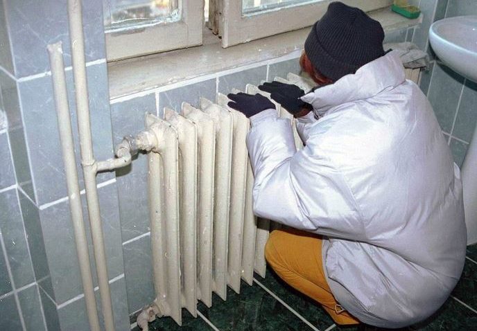 Fără căldură şi apă caldă, marţi, în mai multe zone din Constanţa