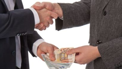 DNA decimează o direcţie sanitar veterinară. Luare de mită, de la director la inspector