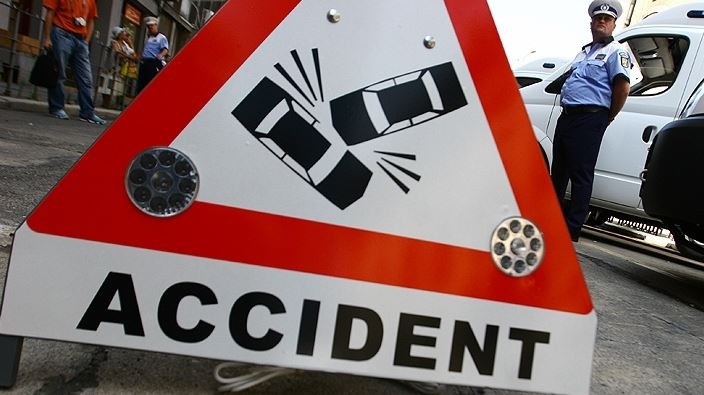 (UPDATE) Pieton lovit de maşină pe bulevardul Tomis, la Liceul 4