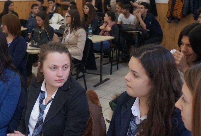 Liceenii de la Ovidius fac toţi banii! PREMIUL ÎNTÂI la concursul de economie aplicată