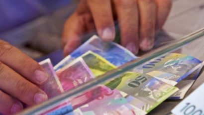 Veşti proaste pentru datornicii în franci elveţieni, care vor să dea băncile în judecată